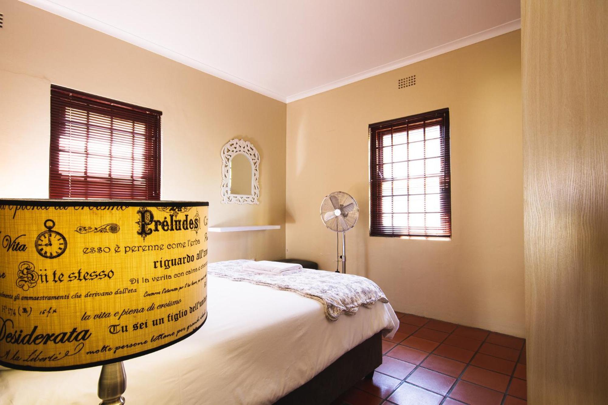 Swellendam Self Catering Villa Room photo
